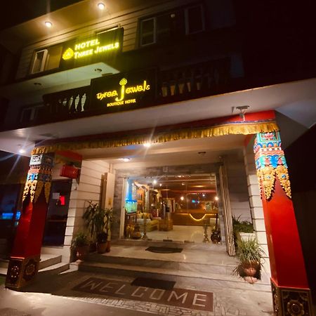 Three Jewels Boutique Hotel Pokhara Ngoại thất bức ảnh