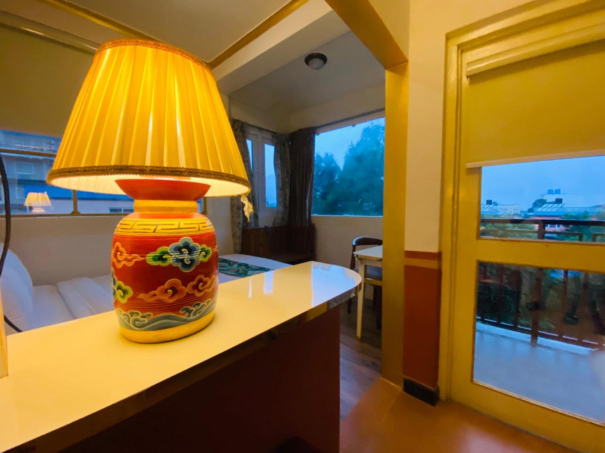 Three Jewels Boutique Hotel Pokhara Ngoại thất bức ảnh