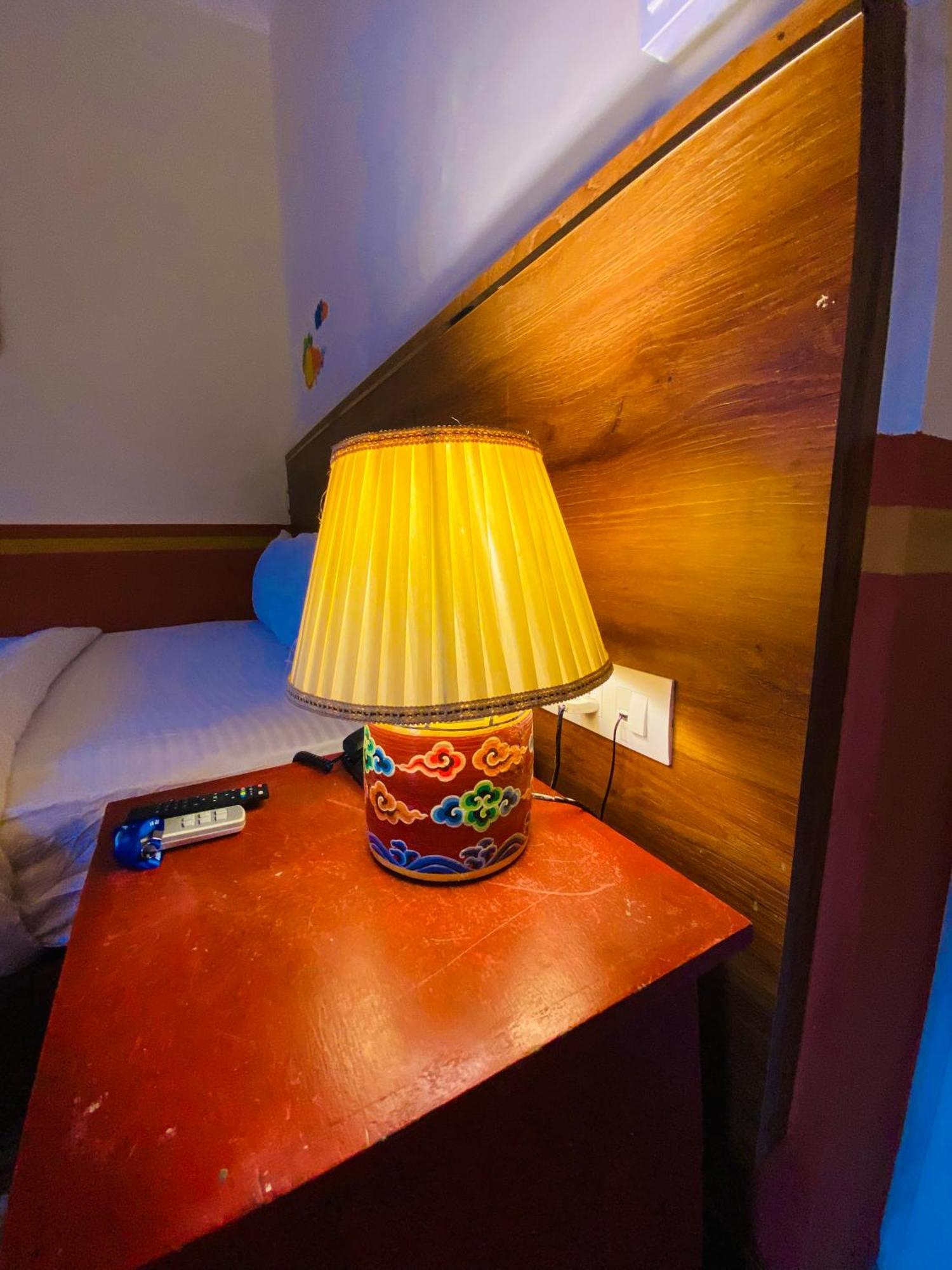 Three Jewels Boutique Hotel Pokhara Ngoại thất bức ảnh