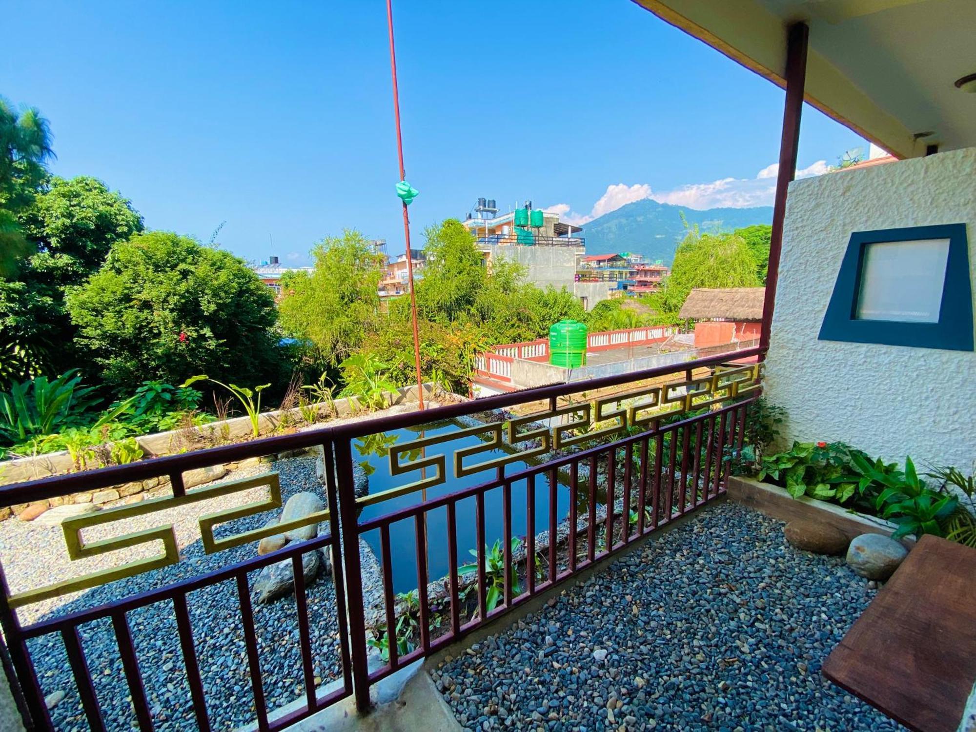 Three Jewels Boutique Hotel Pokhara Ngoại thất bức ảnh