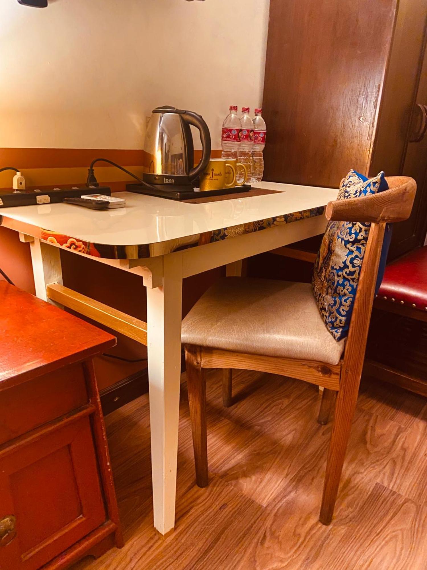 Three Jewels Boutique Hotel Pokhara Ngoại thất bức ảnh