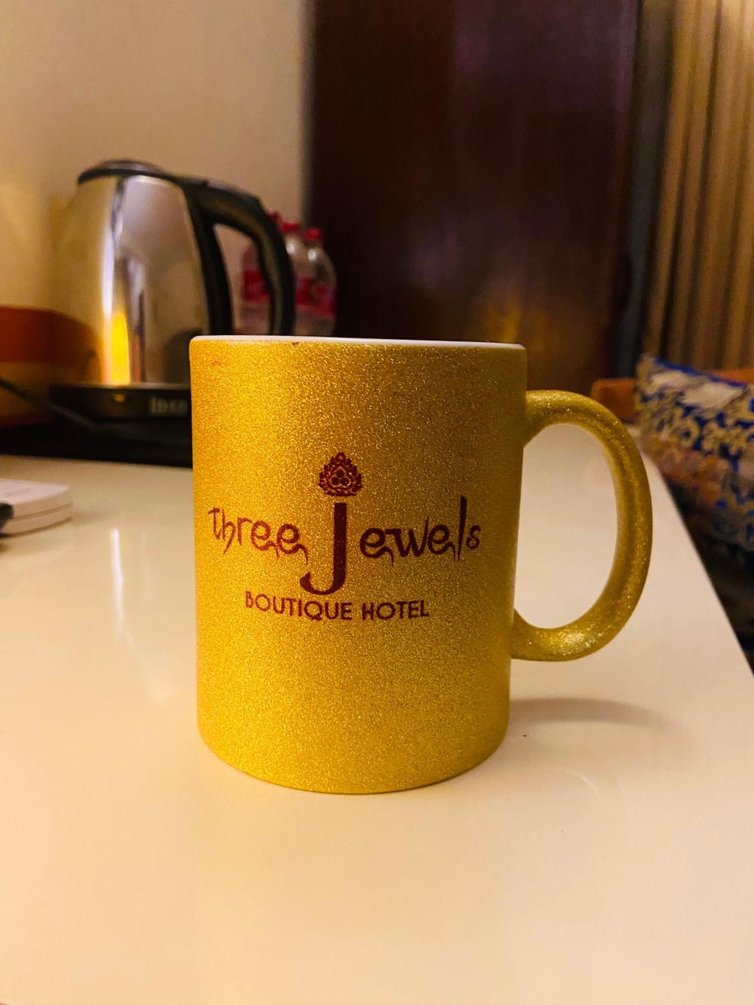 Three Jewels Boutique Hotel Pokhara Ngoại thất bức ảnh