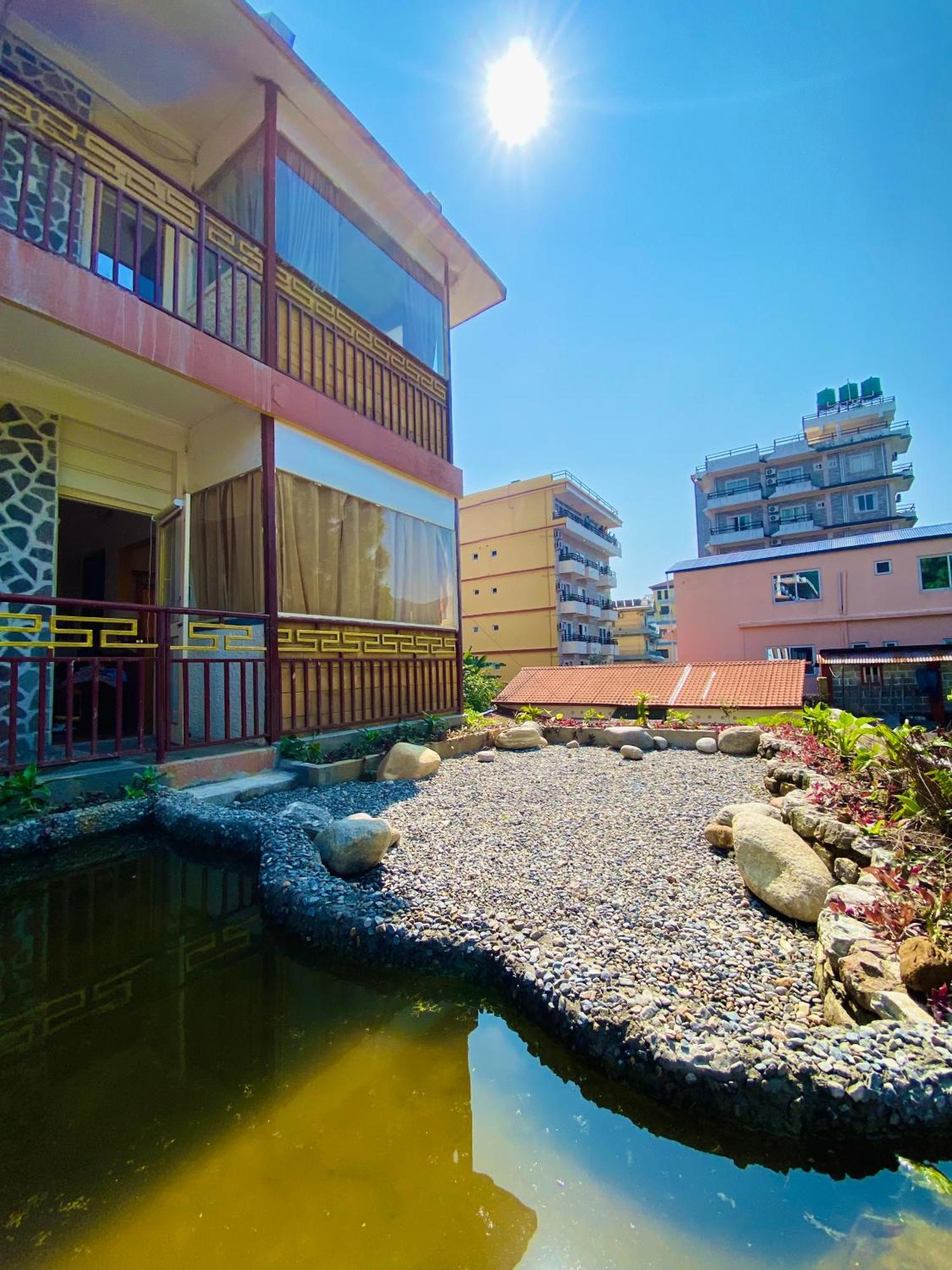 Three Jewels Boutique Hotel Pokhara Ngoại thất bức ảnh