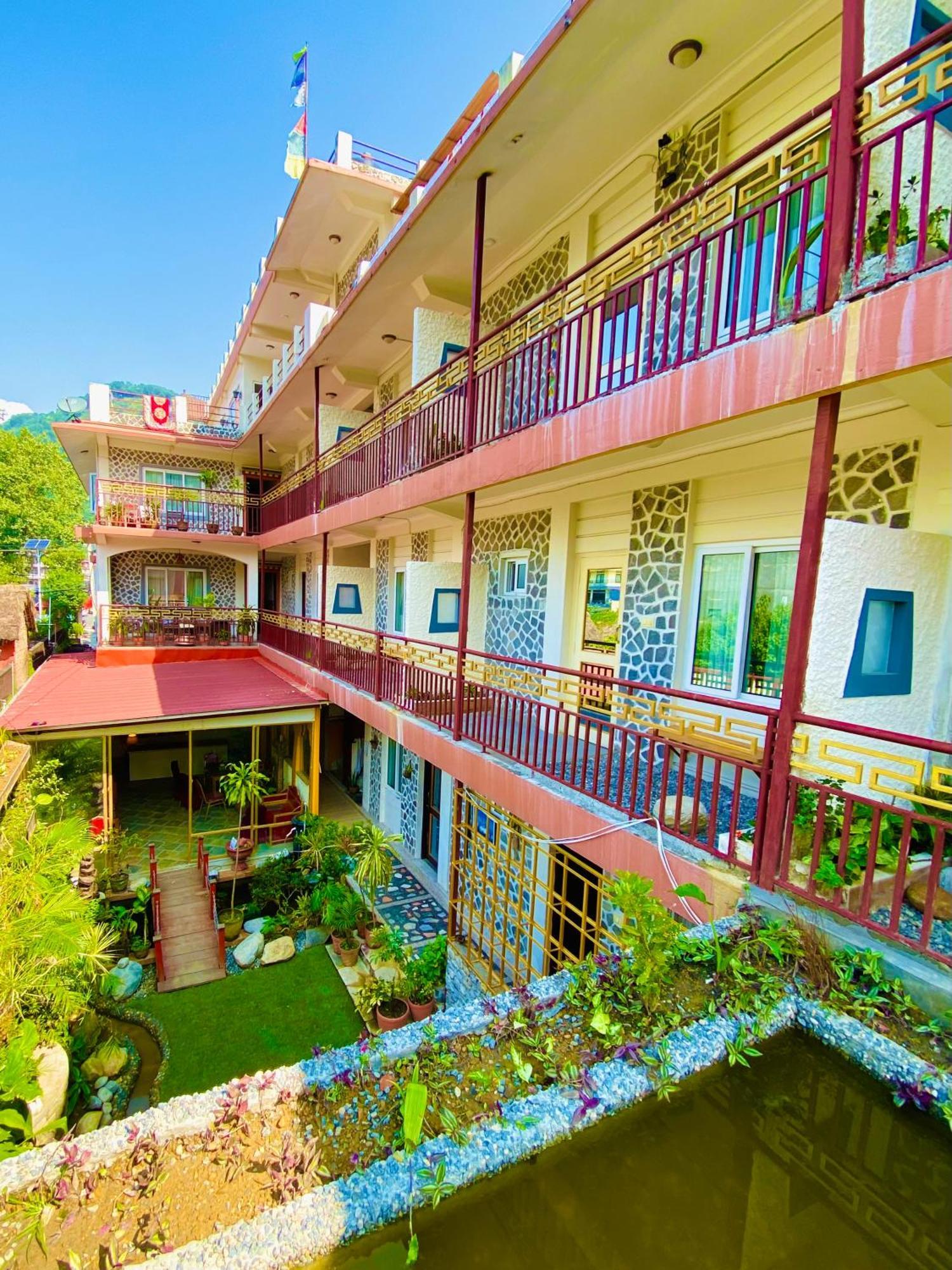 Three Jewels Boutique Hotel Pokhara Ngoại thất bức ảnh