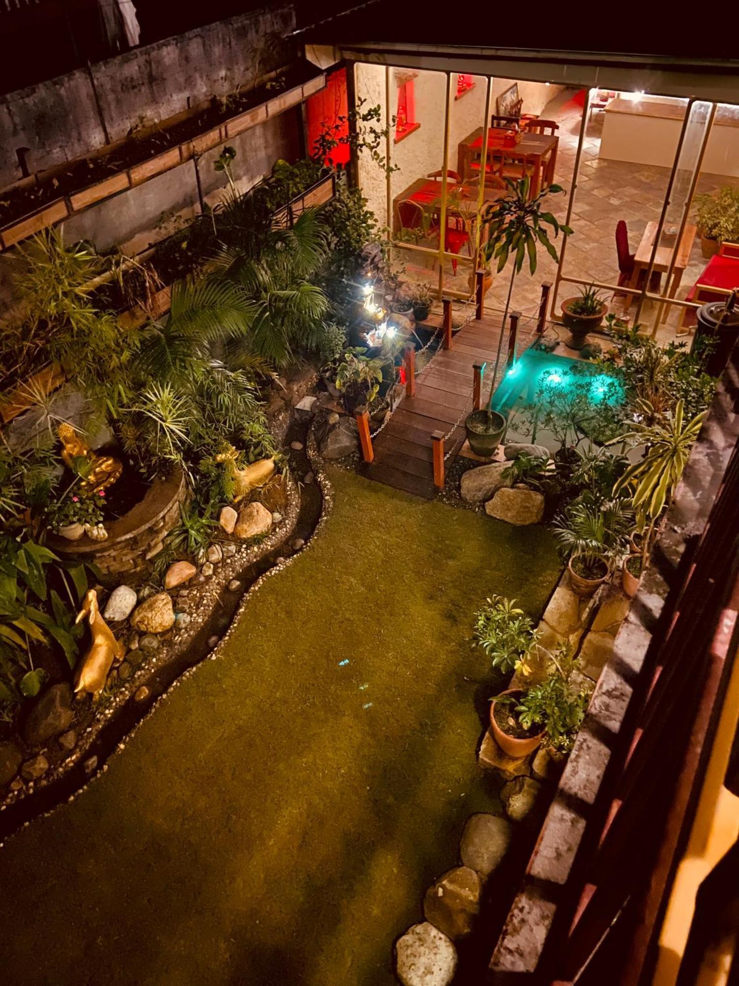 Three Jewels Boutique Hotel Pokhara Ngoại thất bức ảnh