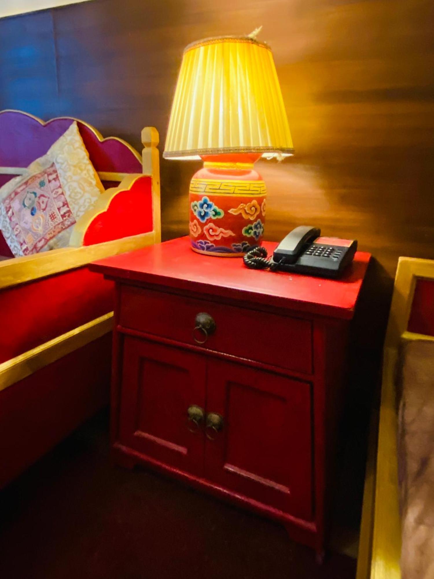 Three Jewels Boutique Hotel Pokhara Ngoại thất bức ảnh