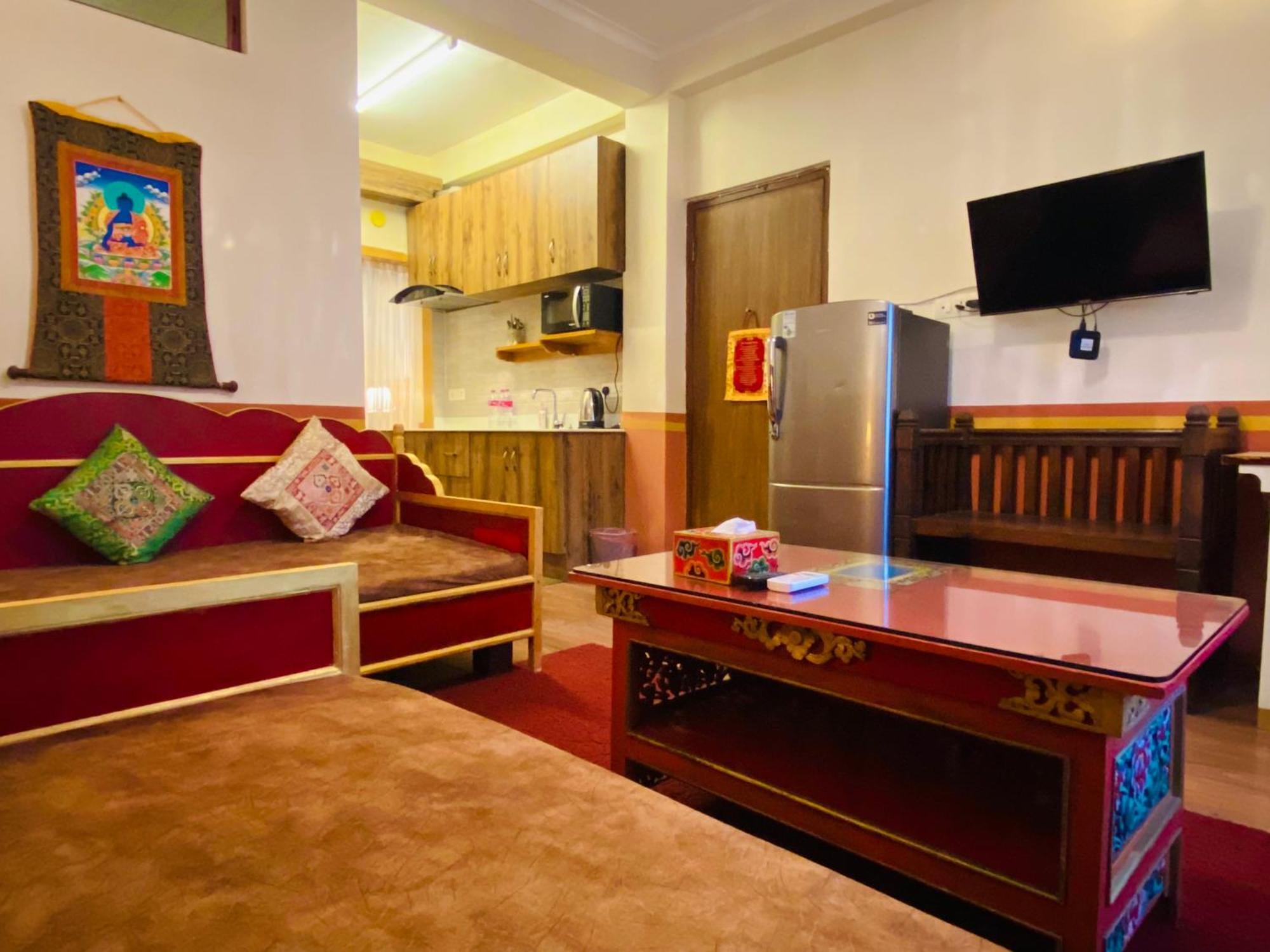 Three Jewels Boutique Hotel Pokhara Ngoại thất bức ảnh